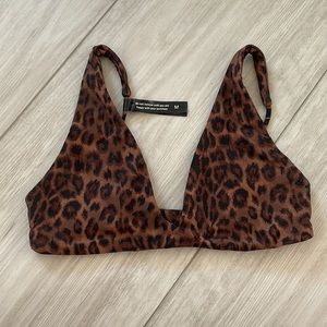 Brand new Ark Swimwear top -Scoop